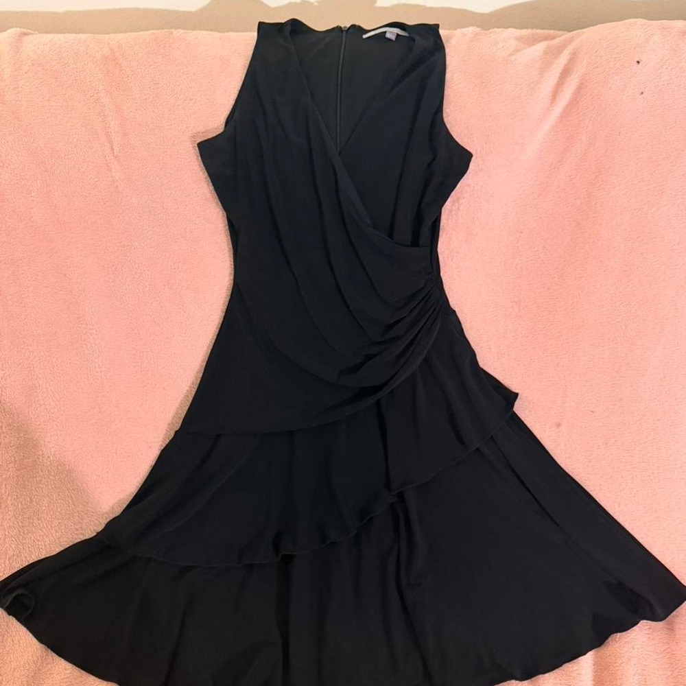 Luxe by Carmen Marc Valvo black crossover dress ruched waist layered ruffle sz4